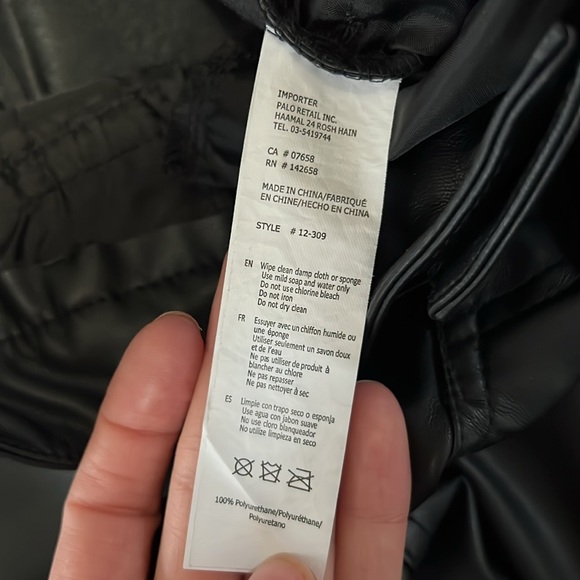 Wet seal black faux leather pants - Picture 4 of 7